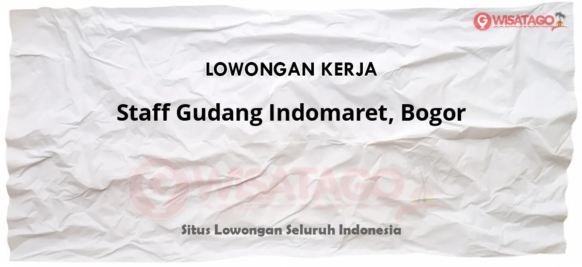 Staff Gudang Indomaret, Bogor, bekerja keras