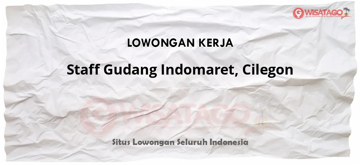 Staff Gudang Indomaret, Cilegon, bekerja keras.